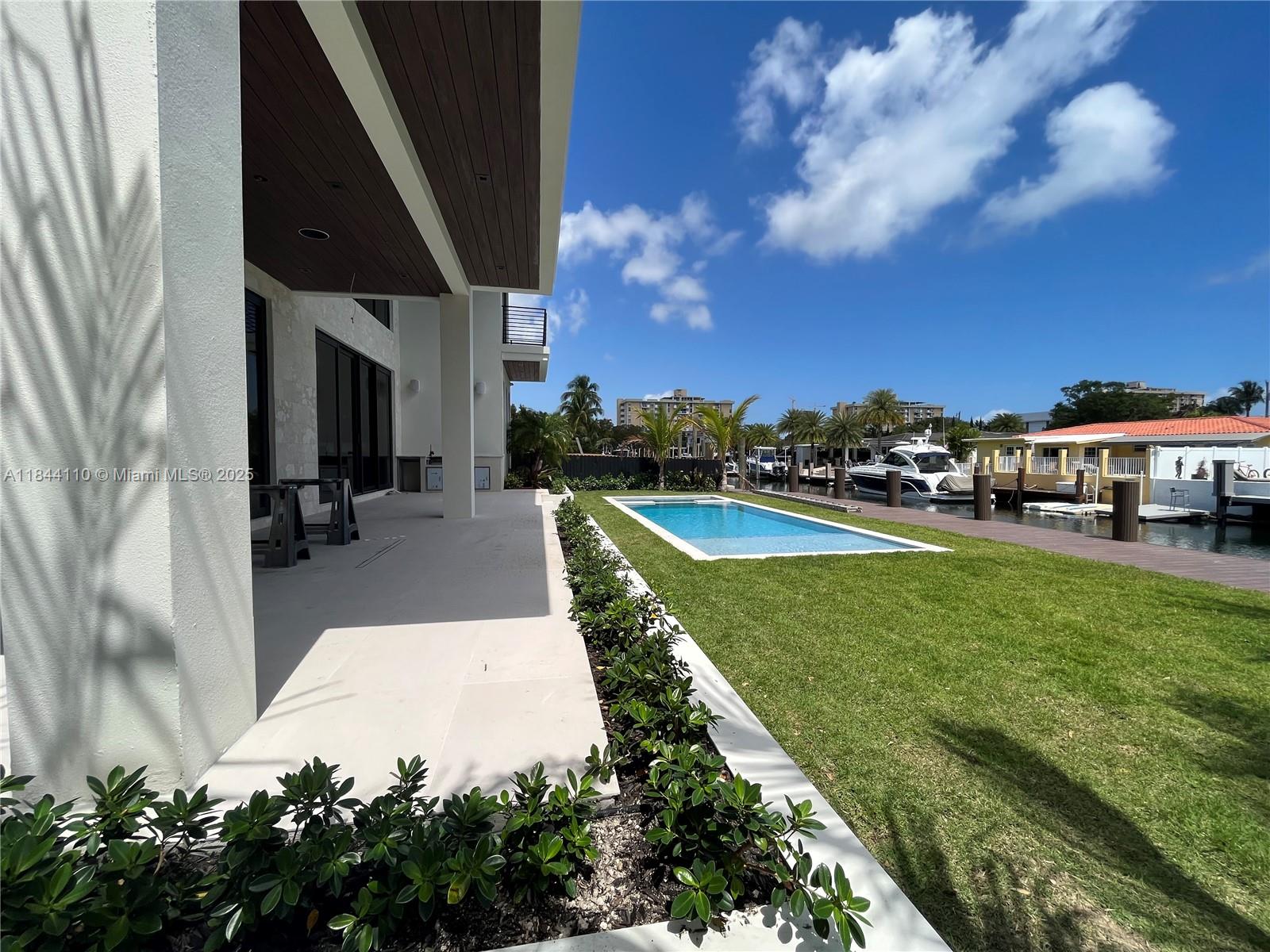 13085 Coronado Ter North Miami, FL 33181