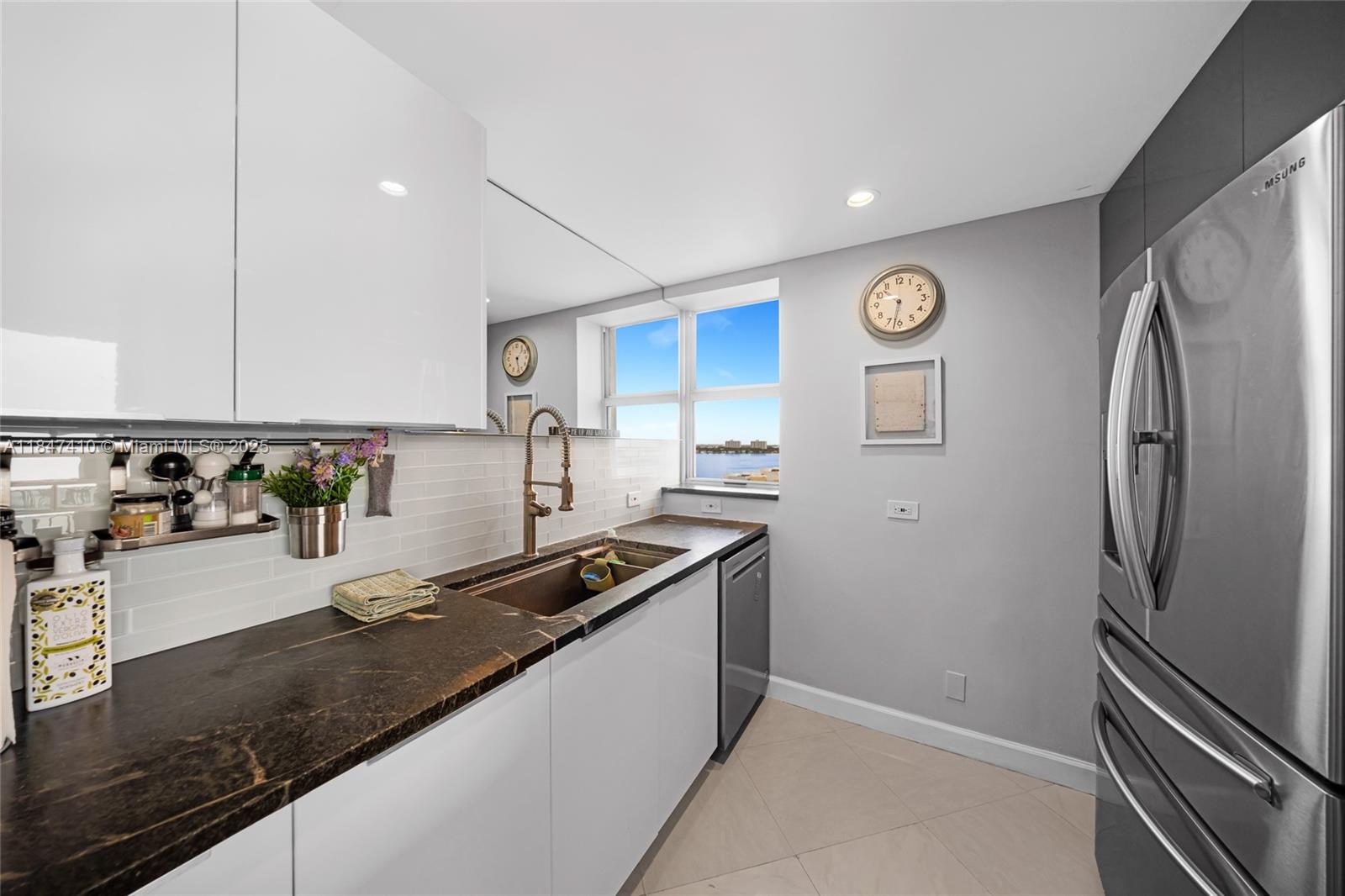 7929 West Dr #1503 North Bay Village, FL 33141