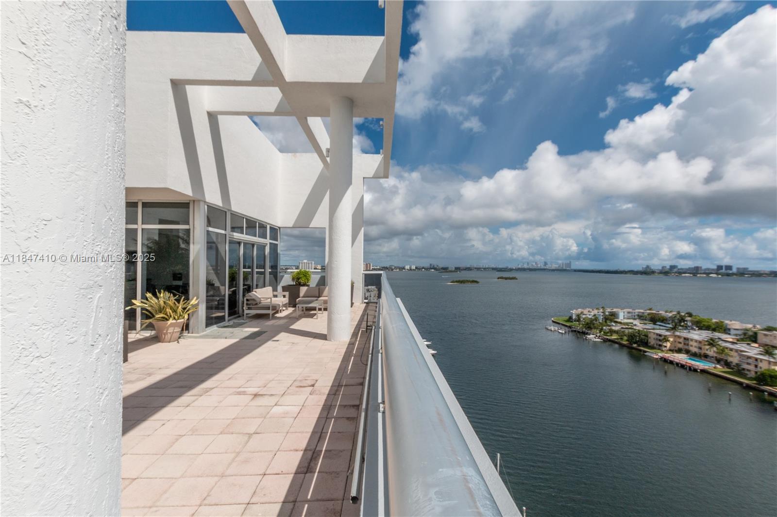 7929 West Dr #1503 North Bay Village, FL 33141