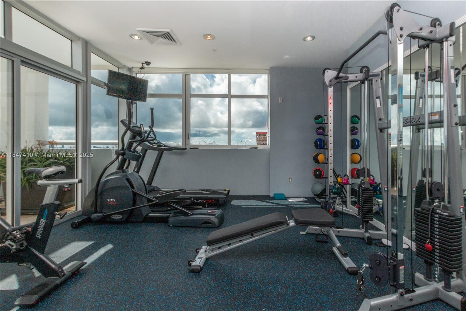 7929 West Dr #1503 North Bay Village, FL 33141