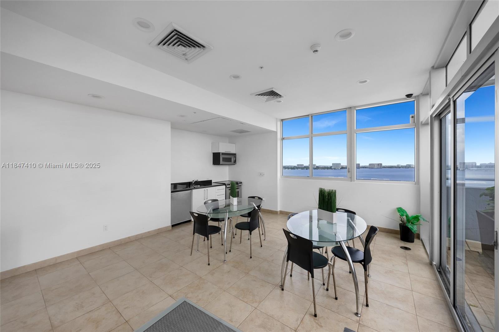 7929 West Dr #1503 North Bay Village, FL 33141