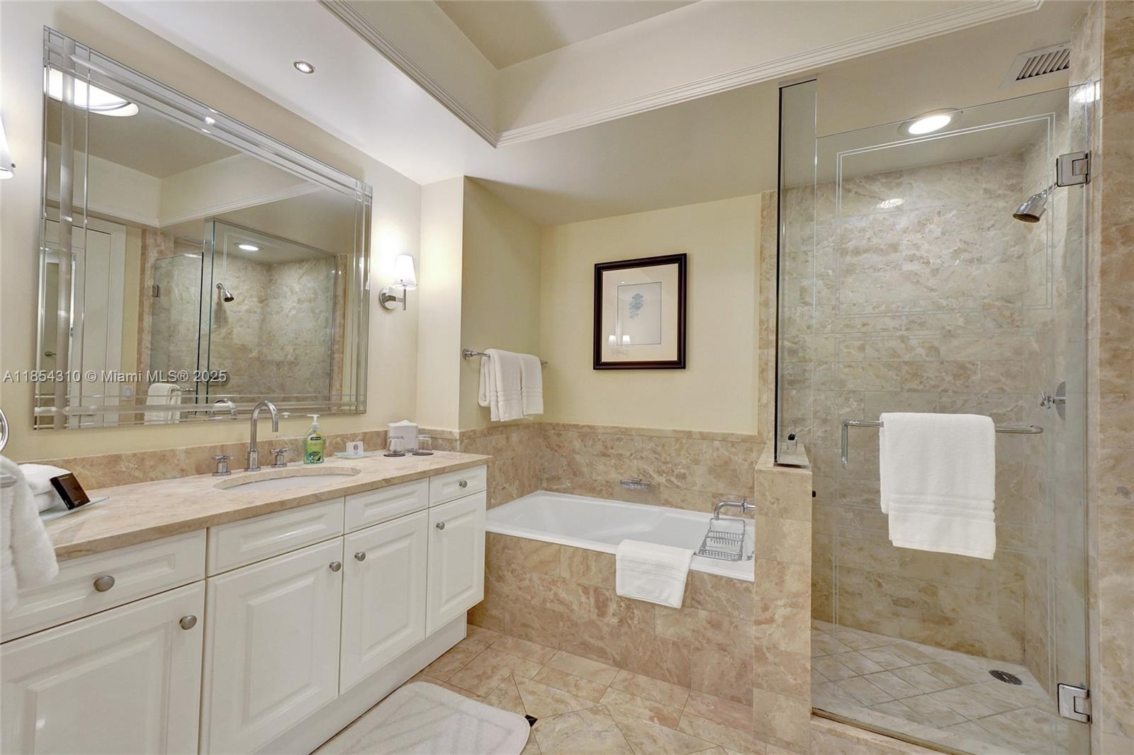 1435 Brickell Ave #3308 Miami, FL 33131