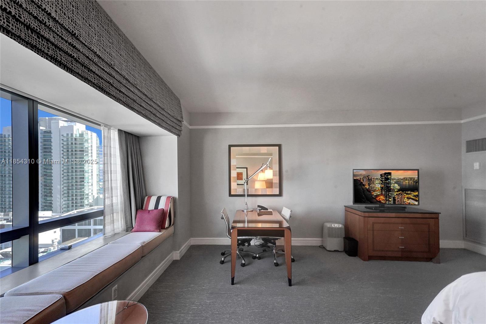 1435 Brickell Ave #3308 Miami, FL 33131