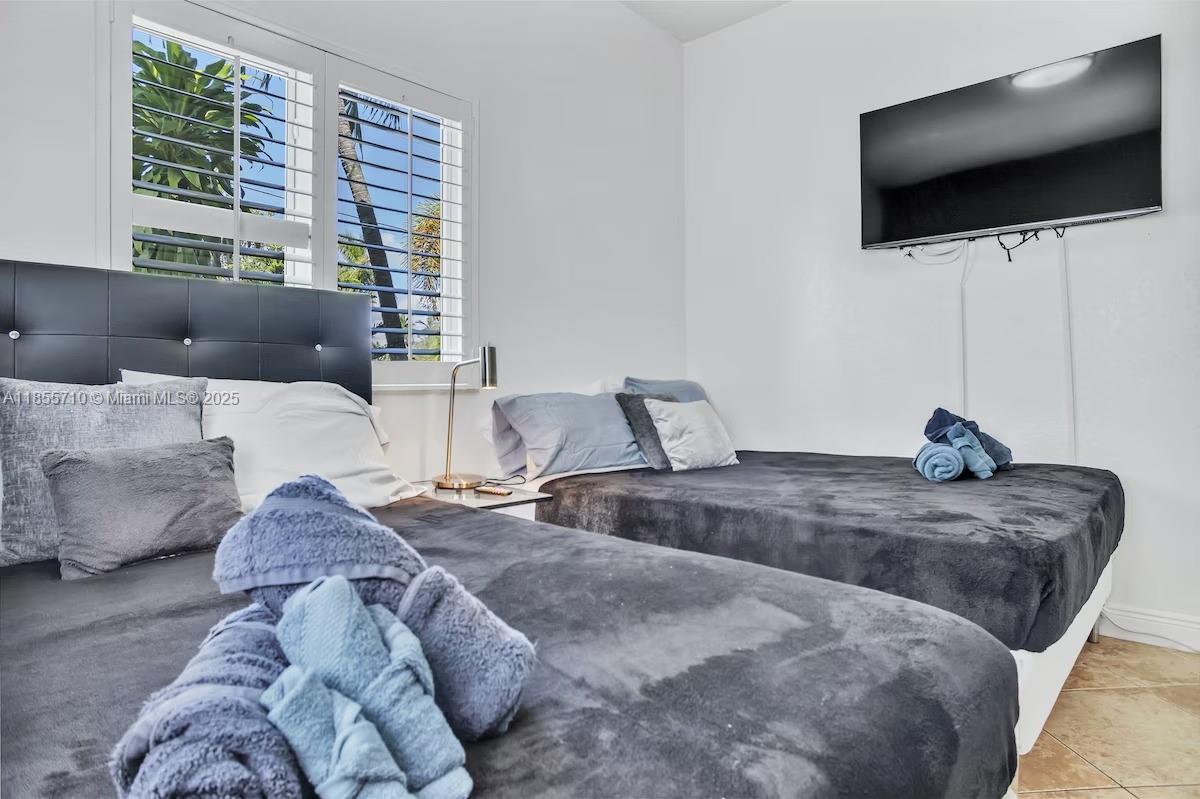 205 N 31st Ave #1 Hollywood, FL 33021