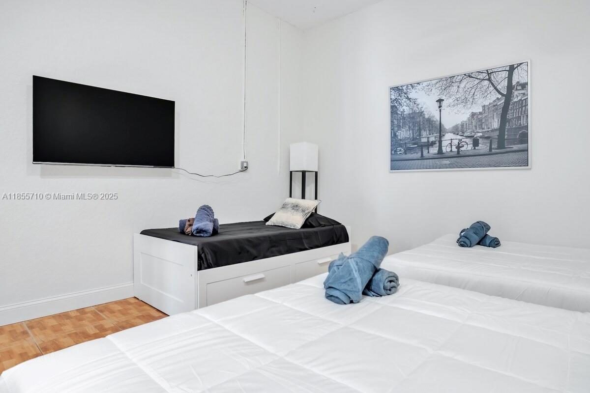 205 N 31st Ave #1 Hollywood, FL 33021