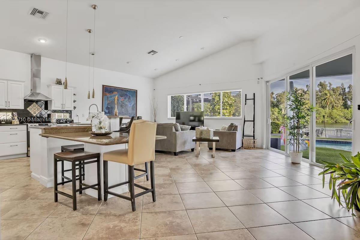 205 N 31st Ave #1 Hollywood, FL 33021