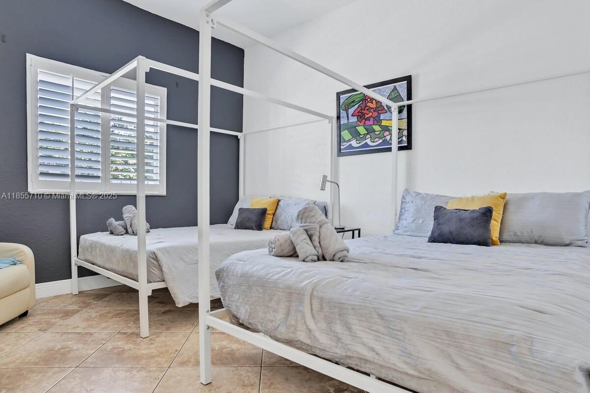 205 N 31st Ave #1 Hollywood, FL 33021