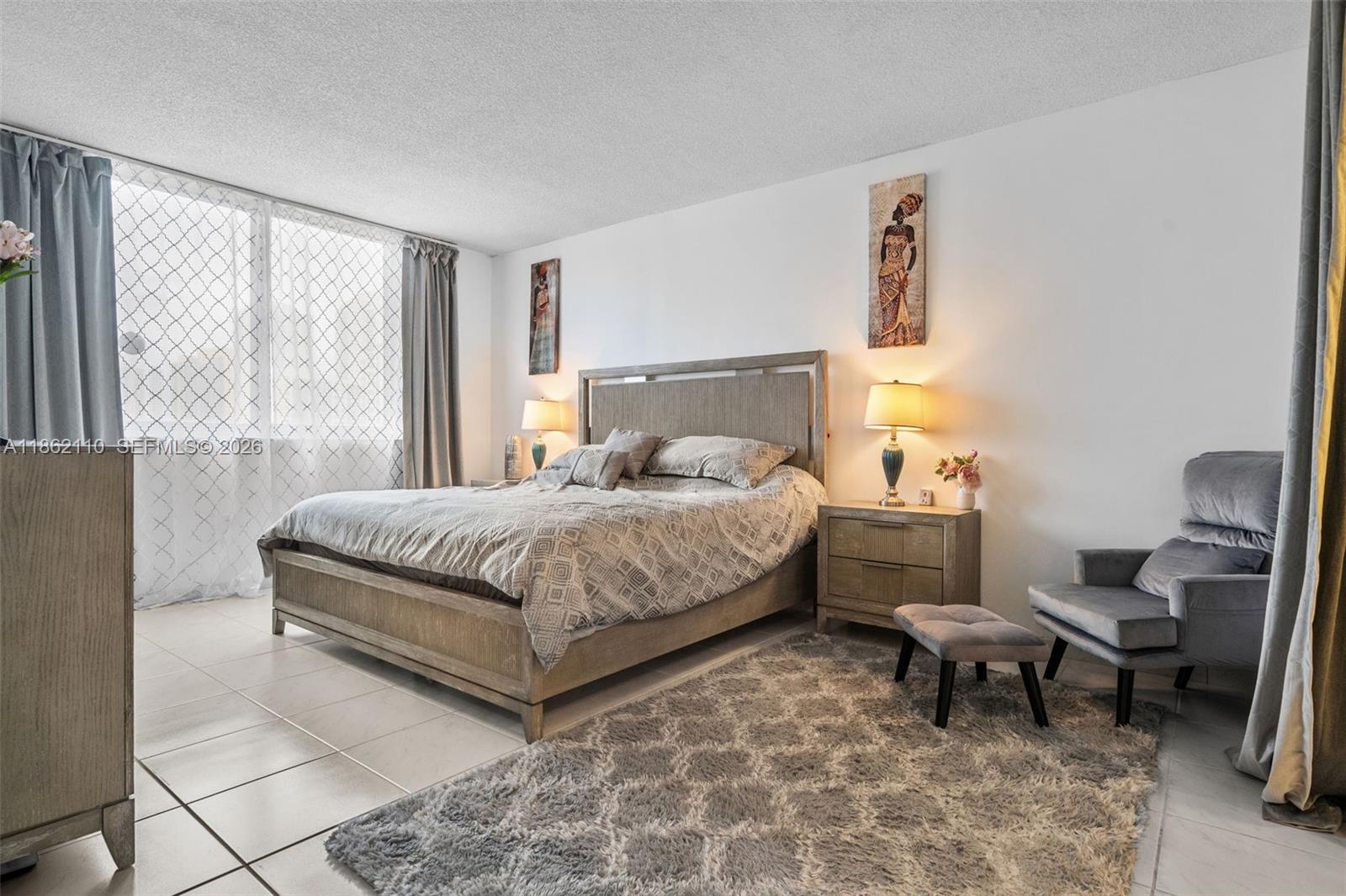 image Arlen House Condo12