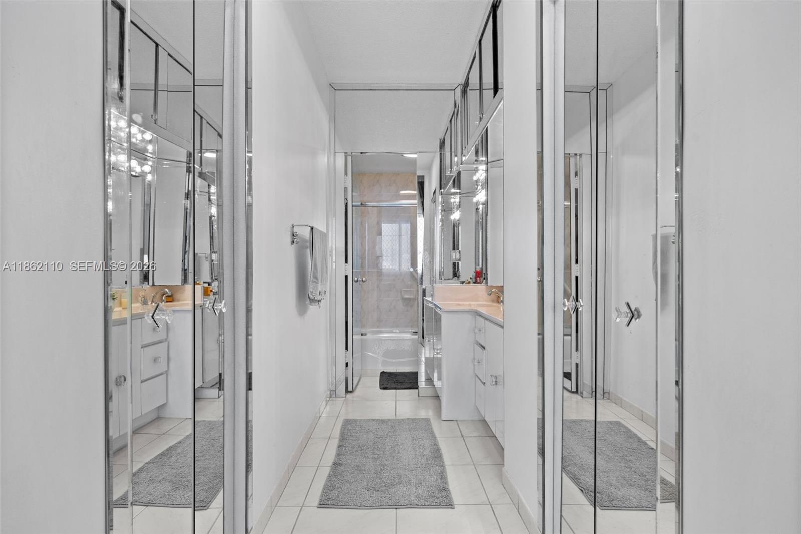 image Arlen House Condo20