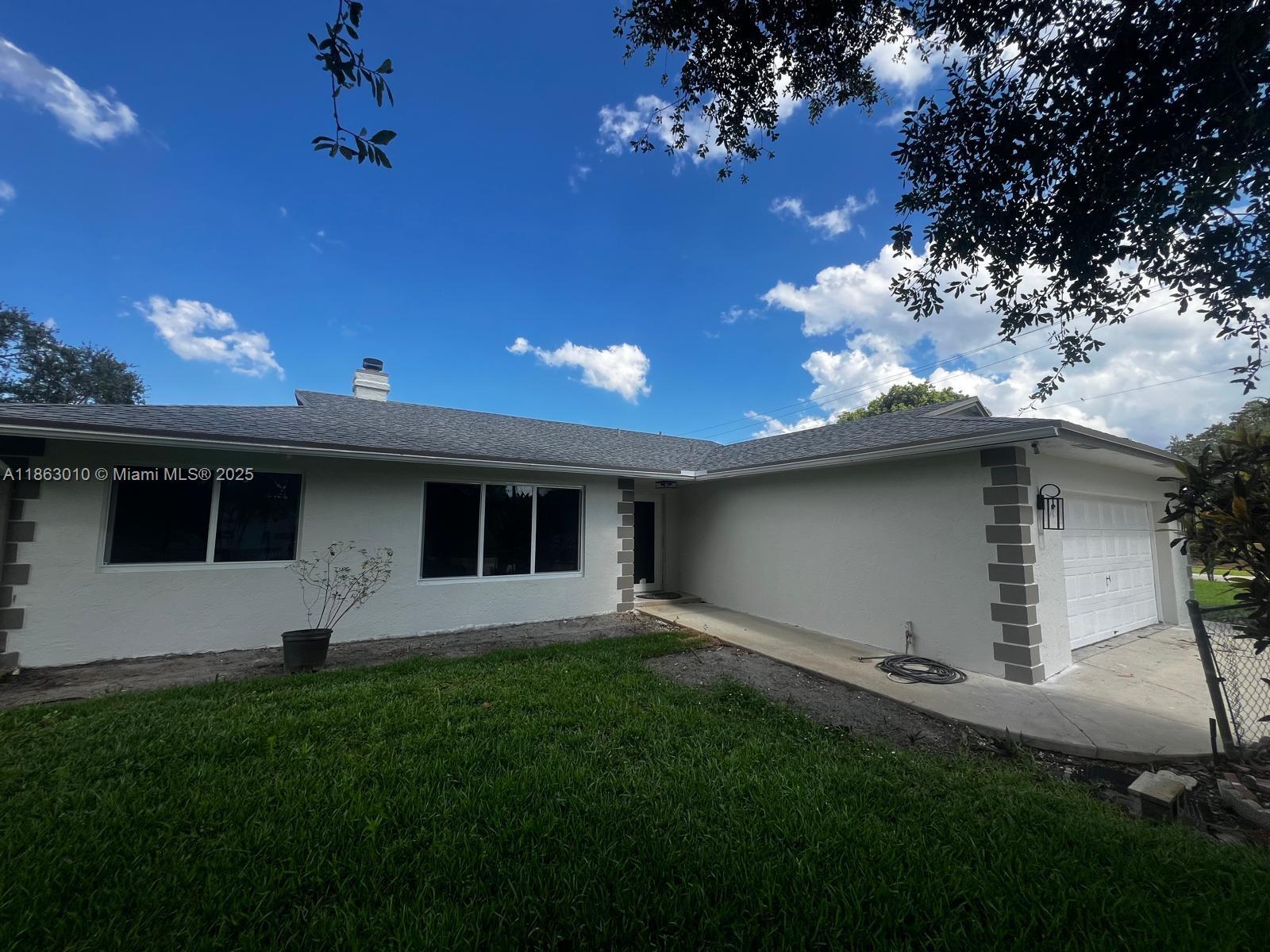 1590 SW 139th Ave