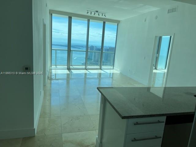 888 Biscayne Blvd #5407