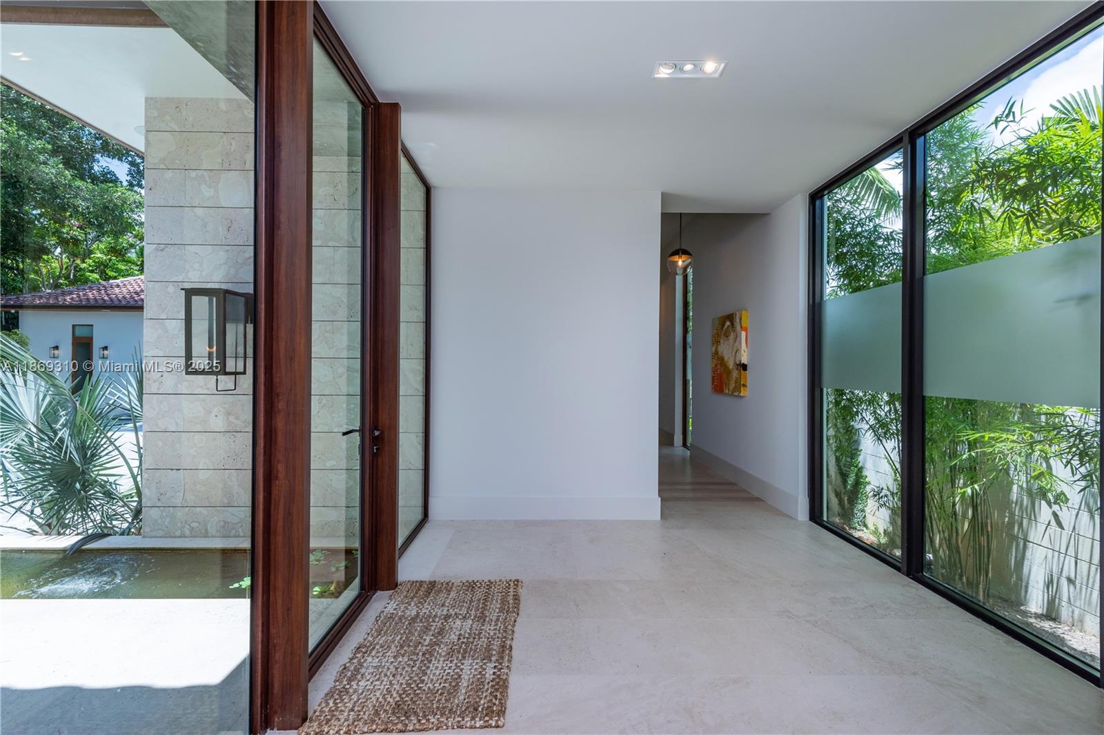 864 NE 84th St Miami, FL 33138