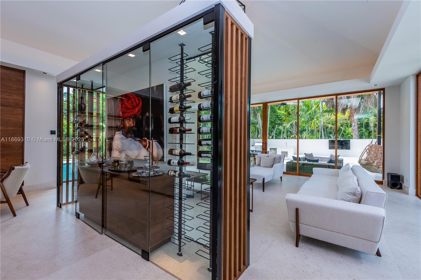 864 NE 84th St Miami, FL 33138