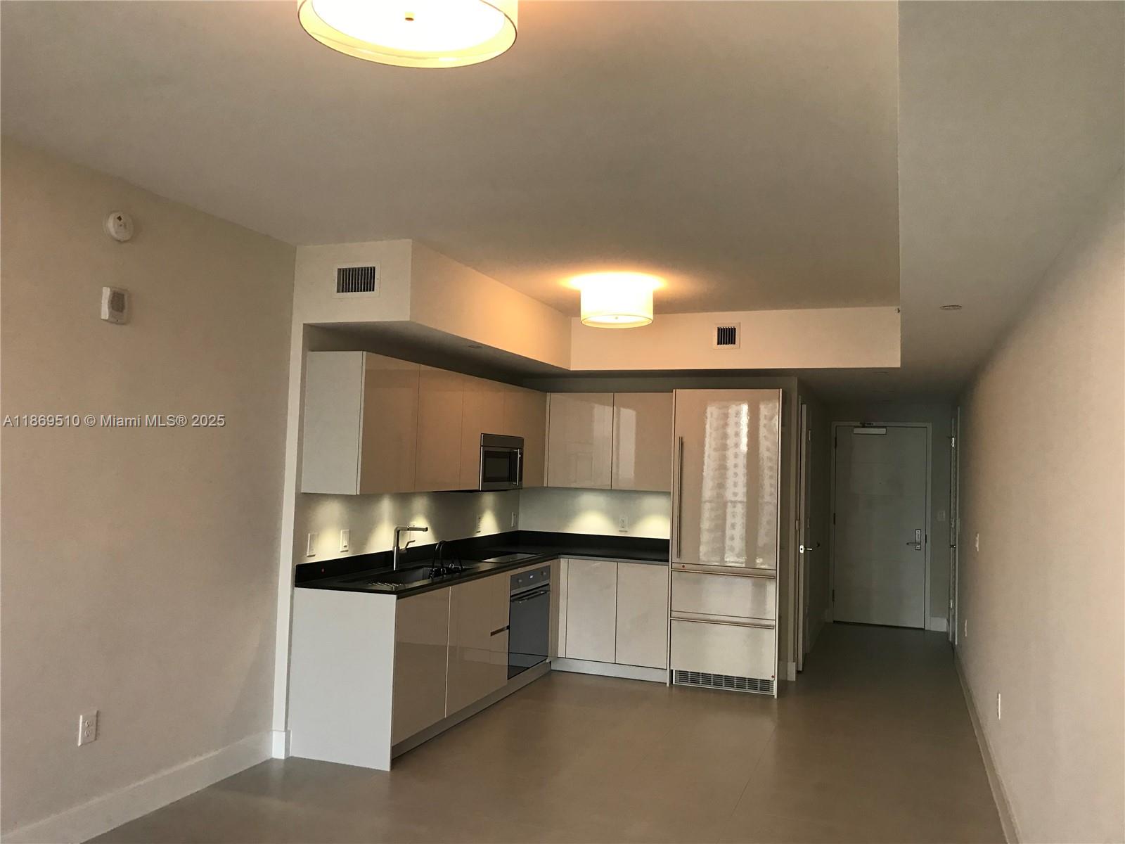 image 1010 Brickell30