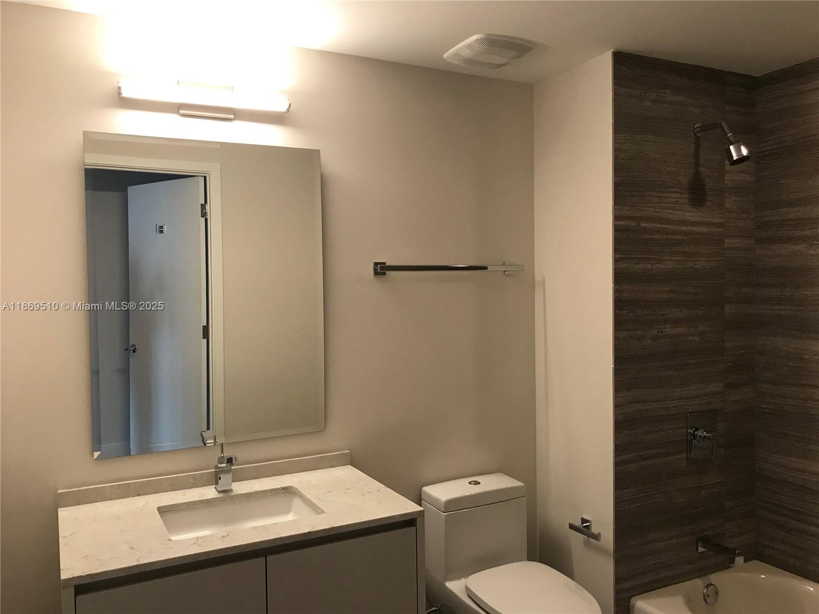 image 1010 Brickell31