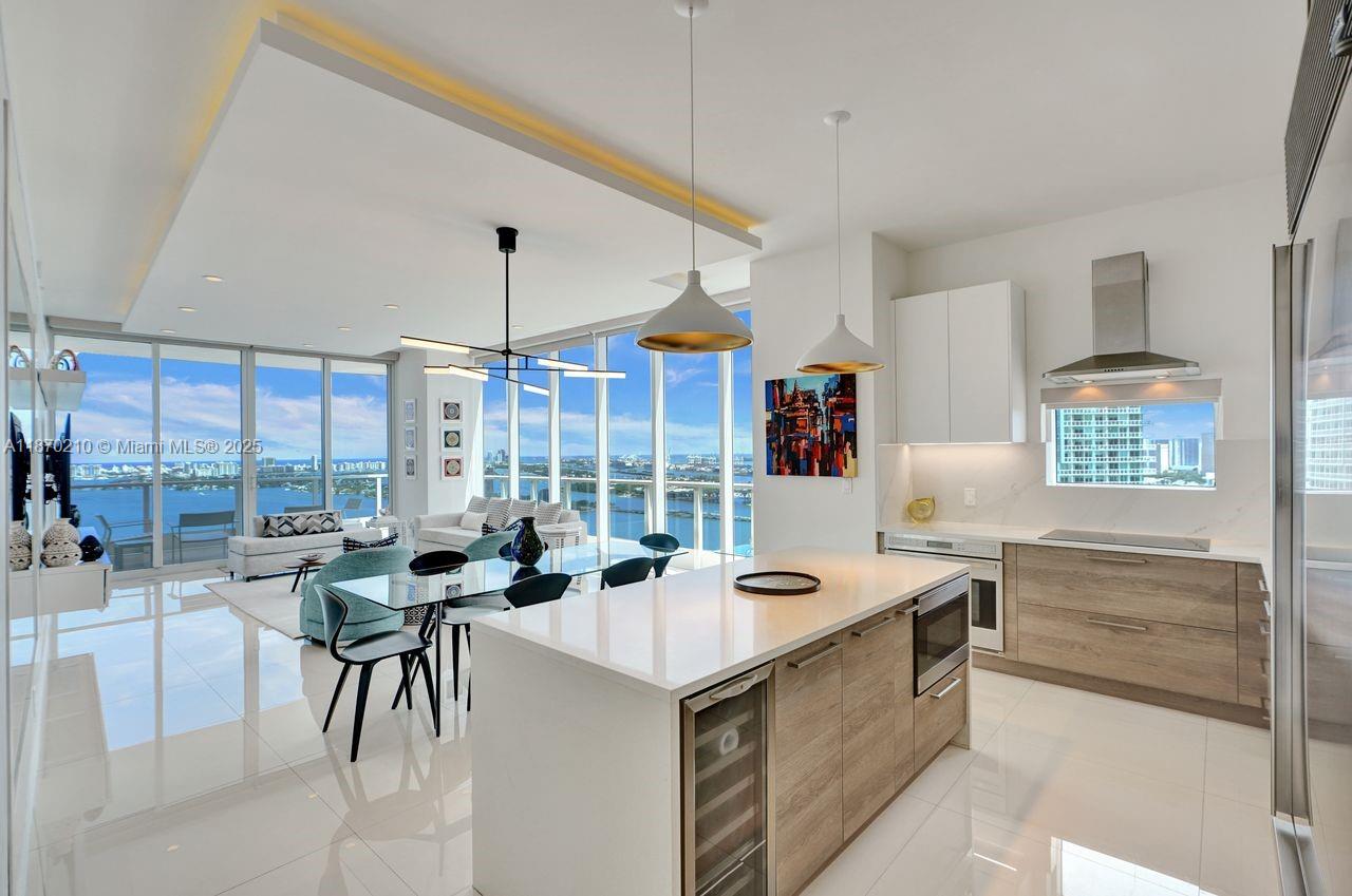 image Paramount Bay13