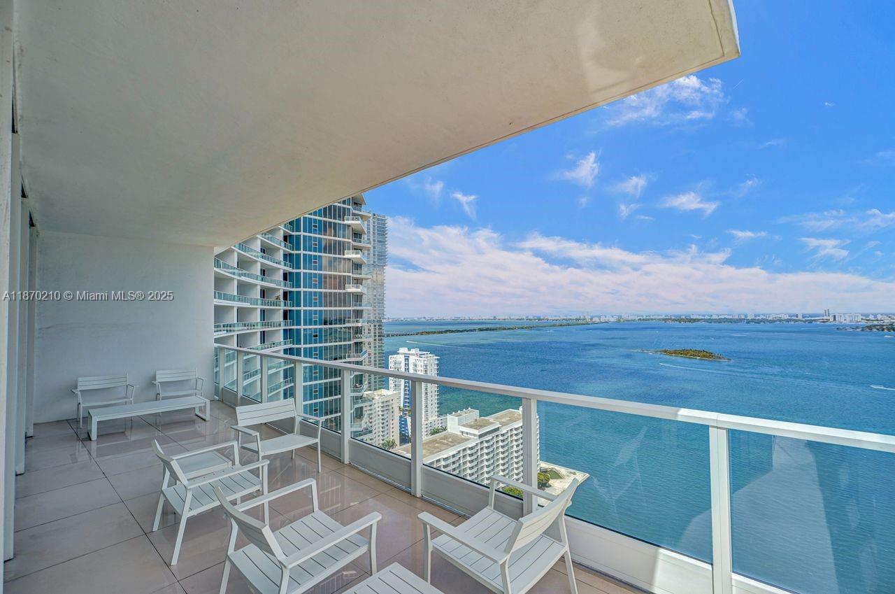 image Paramount Bay19