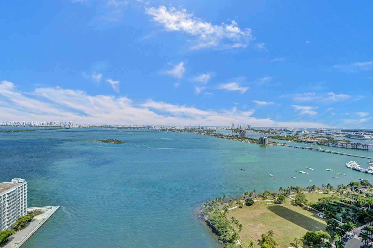 image Paramount Bay23