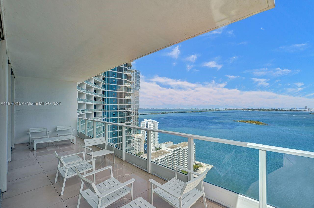 image Paramount Bay30