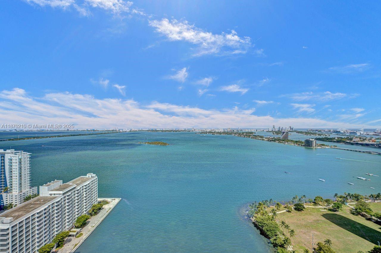 image Paramount Bay32