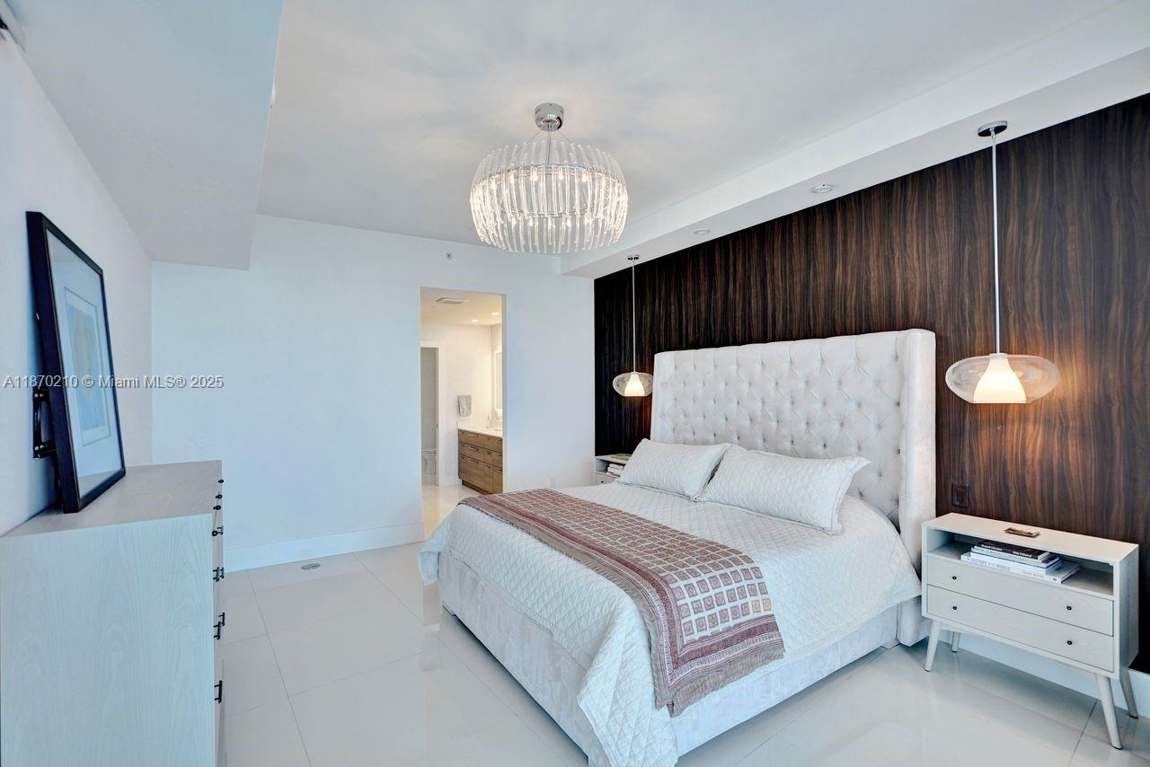 image Paramount Bay37