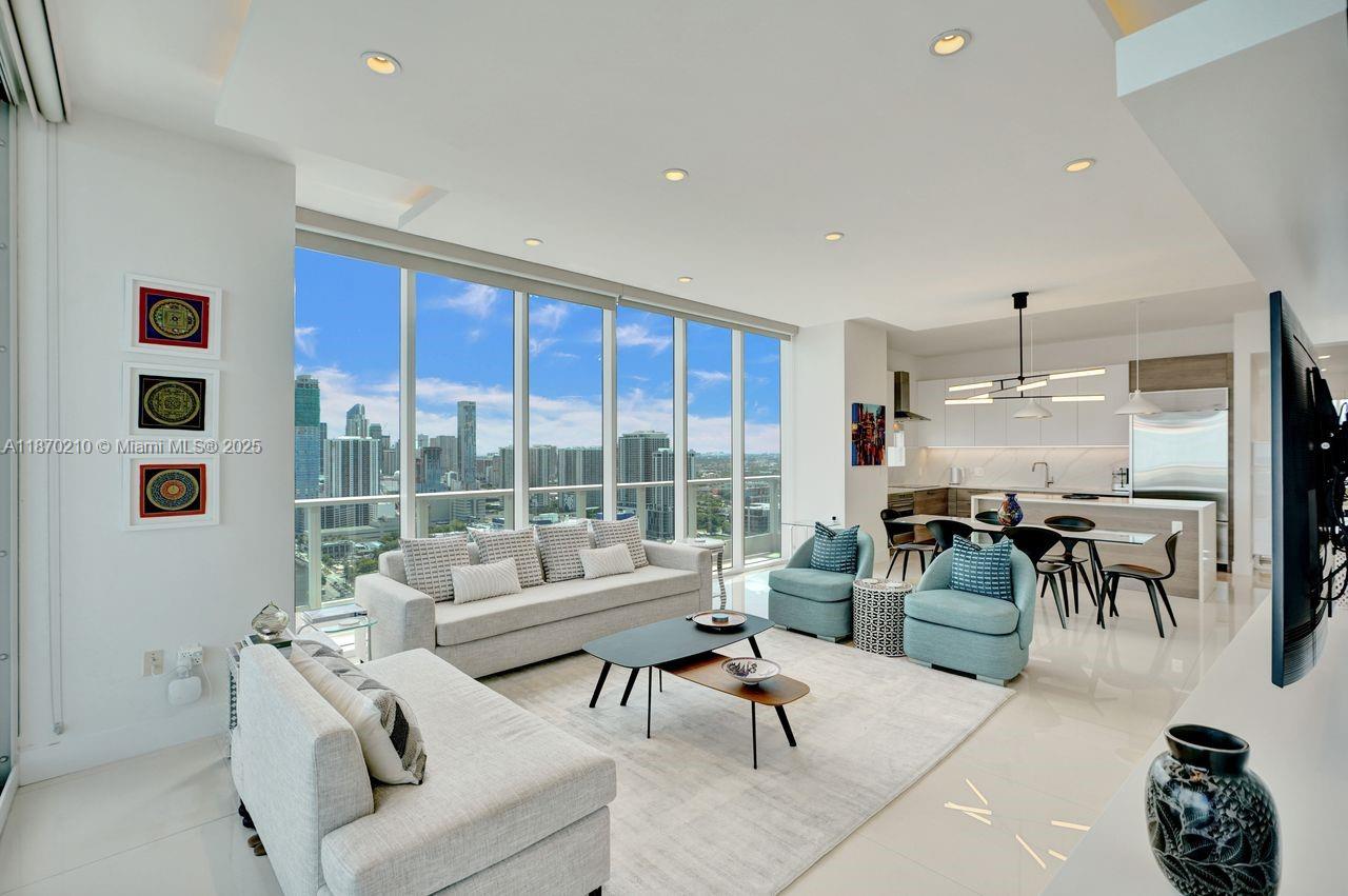 image Paramount Bay6