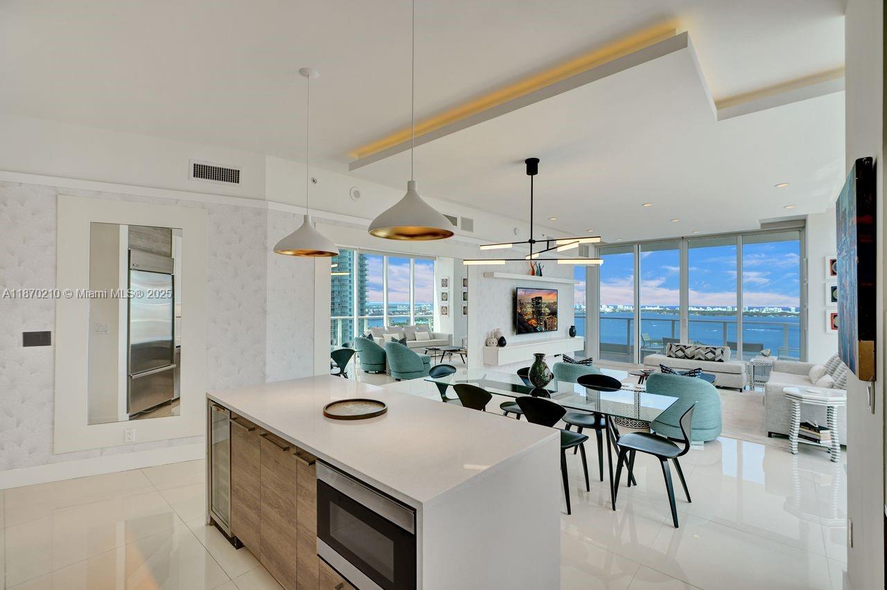 image Paramount Bay7