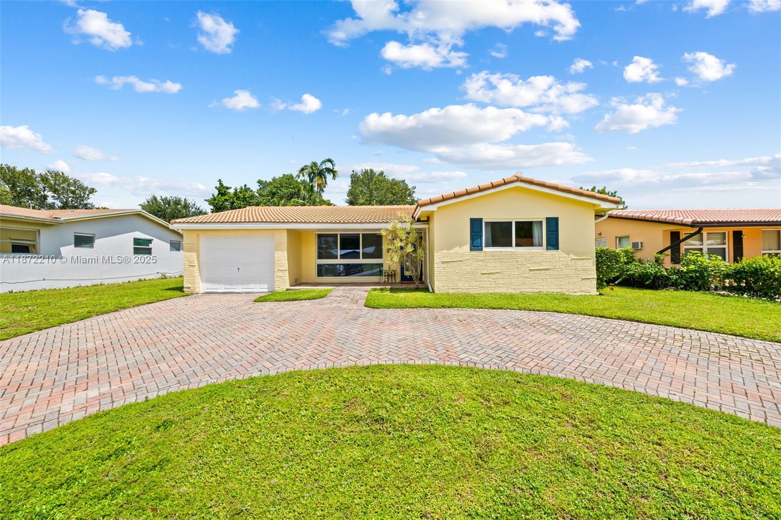 1925 N 39th Ave Hollywood, FL 33021