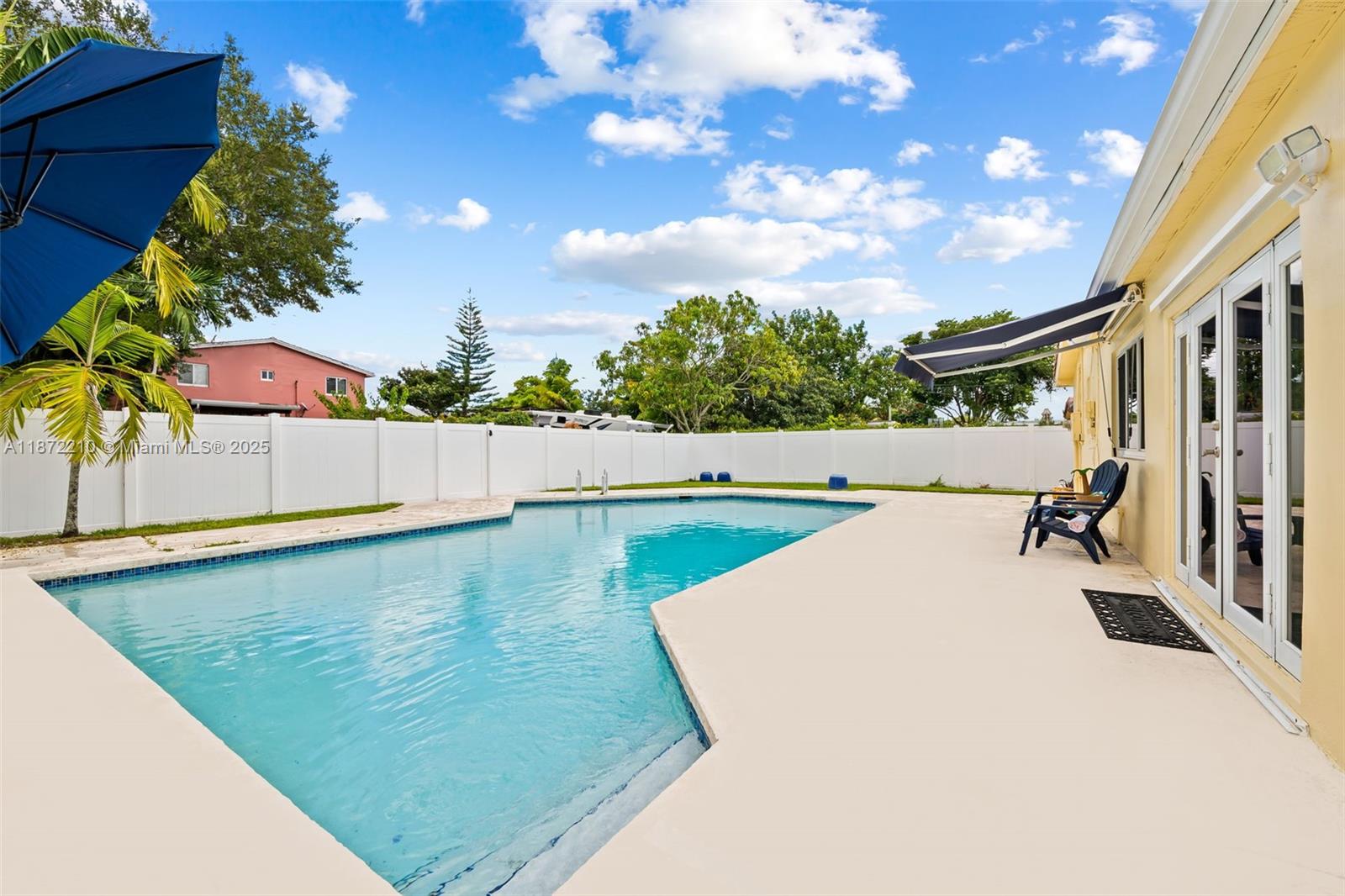 1925 N 39th Ave Hollywood, FL 33021