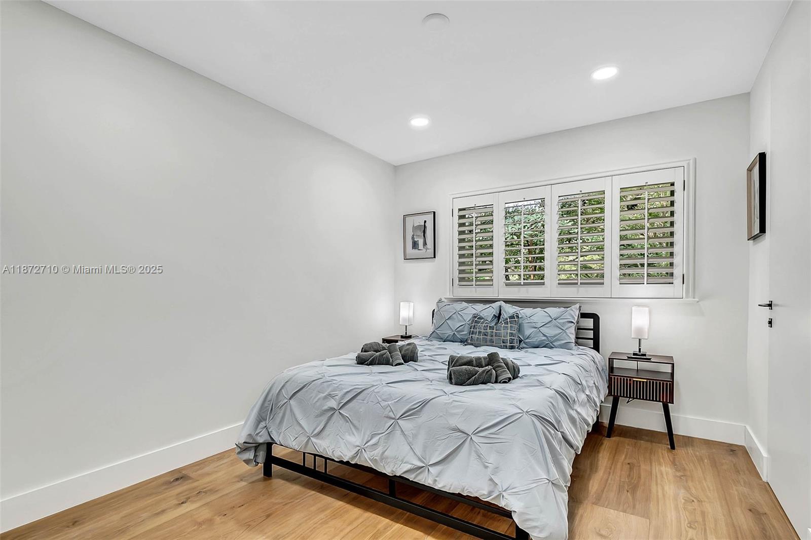 Undisclosed Address Pinecrest, FL 33156