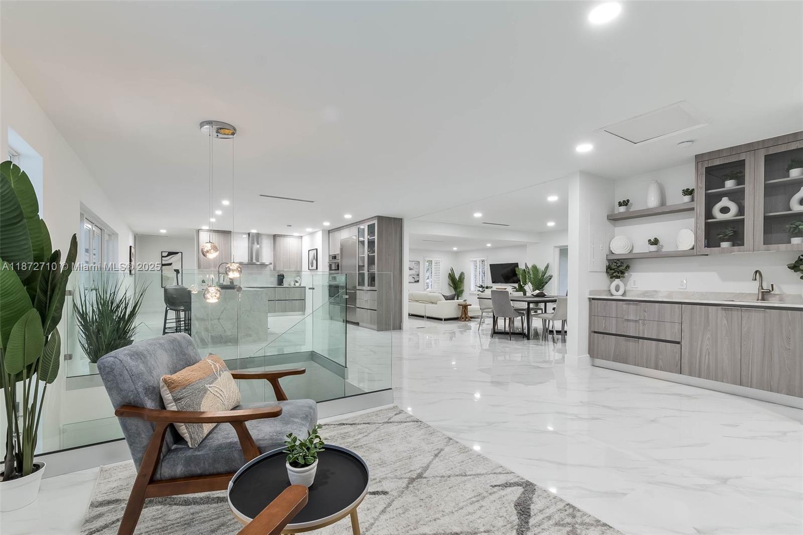 Undisclosed Address Pinecrest, FL 33156