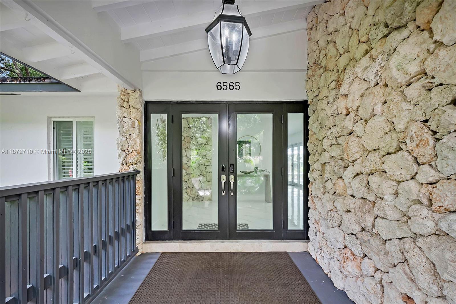 Undisclosed Address Pinecrest, FL 33156