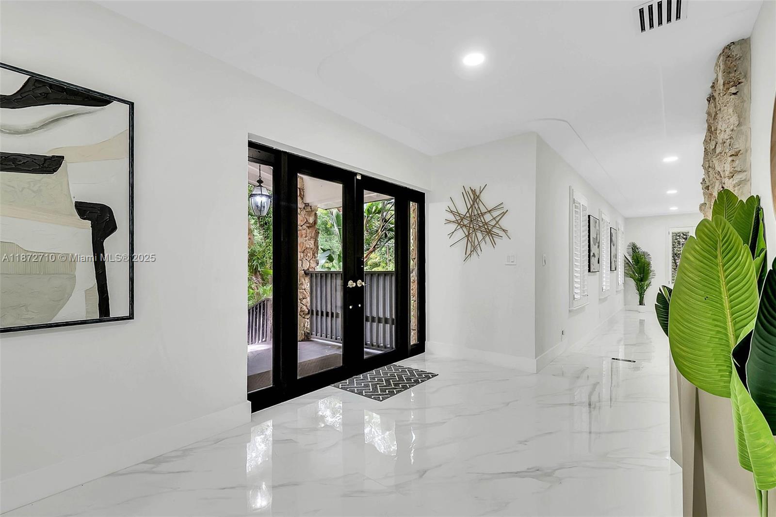 Undisclosed Address Pinecrest, FL 33156