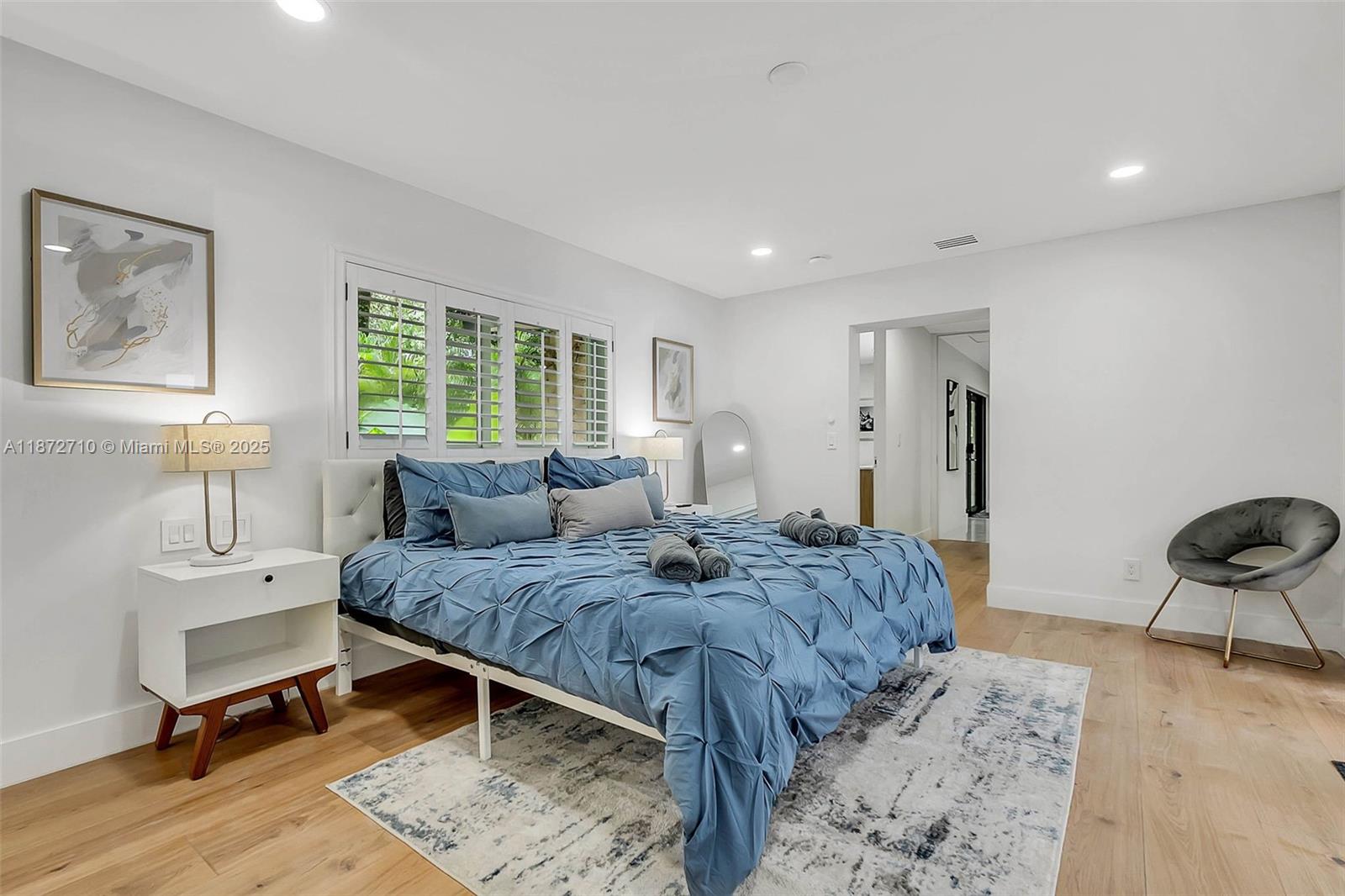 Undisclosed Address Pinecrest, FL 33156