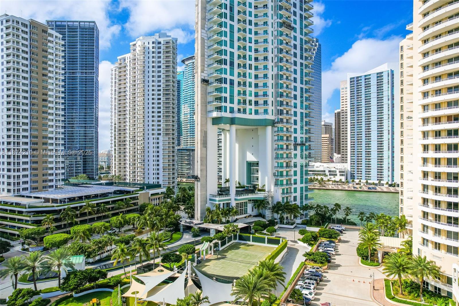 900 Brickell Key Blvd #2904