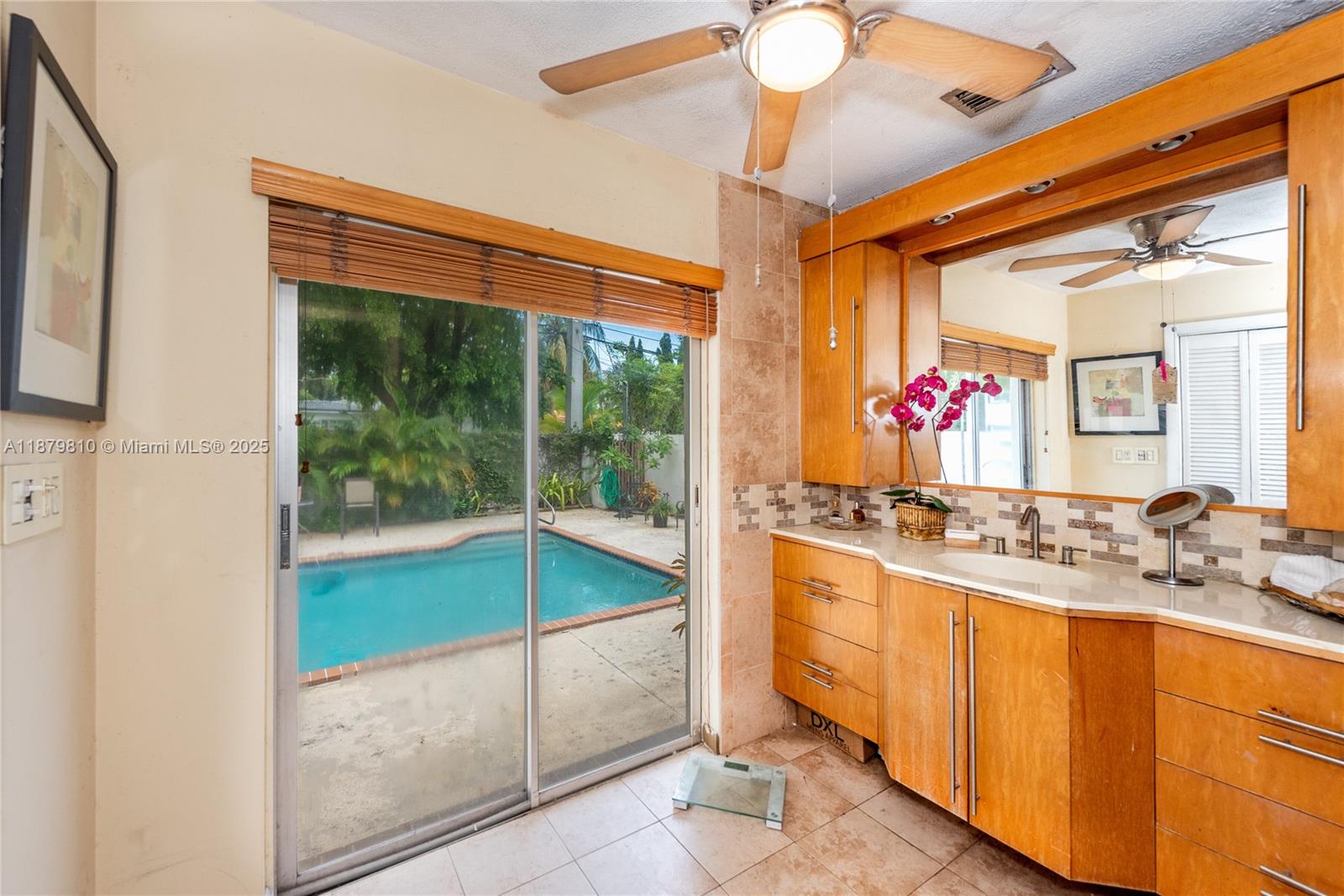 2920 SW 1st Ave Miami, FL 33129