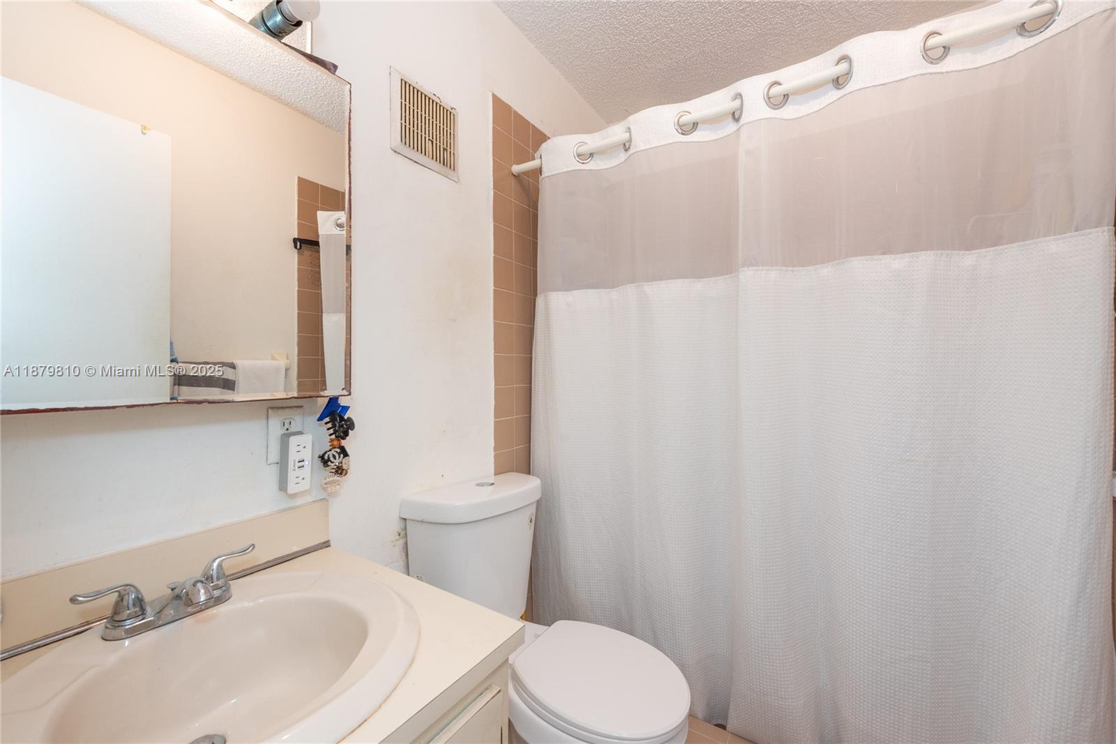 2920 SW 1st Ave Miami, FL 33129