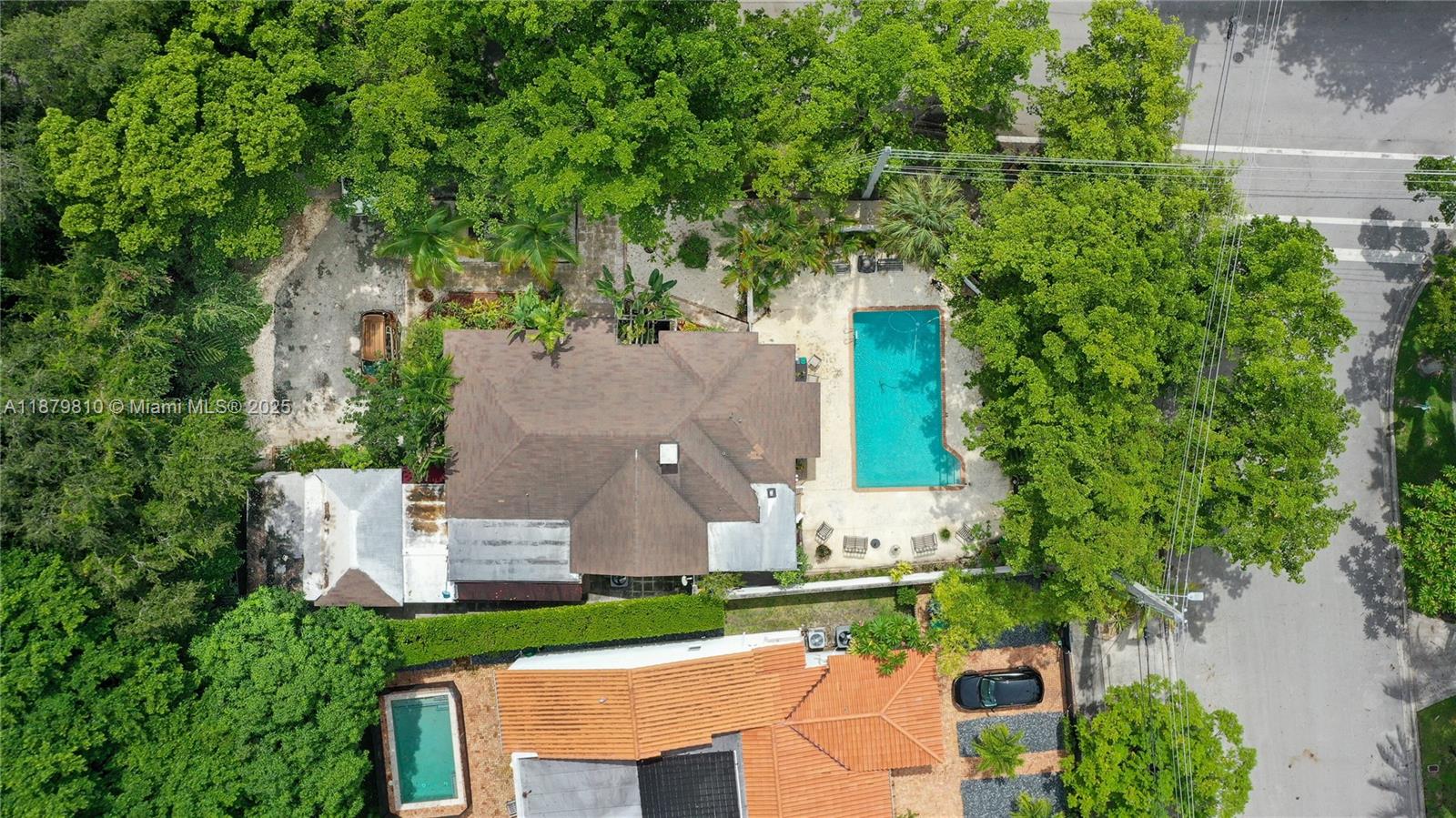 2920 SW 1st Ave Miami, FL 33129