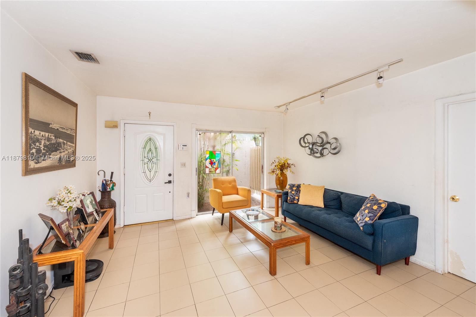 2920 SW 1st Ave Miami, FL 33129