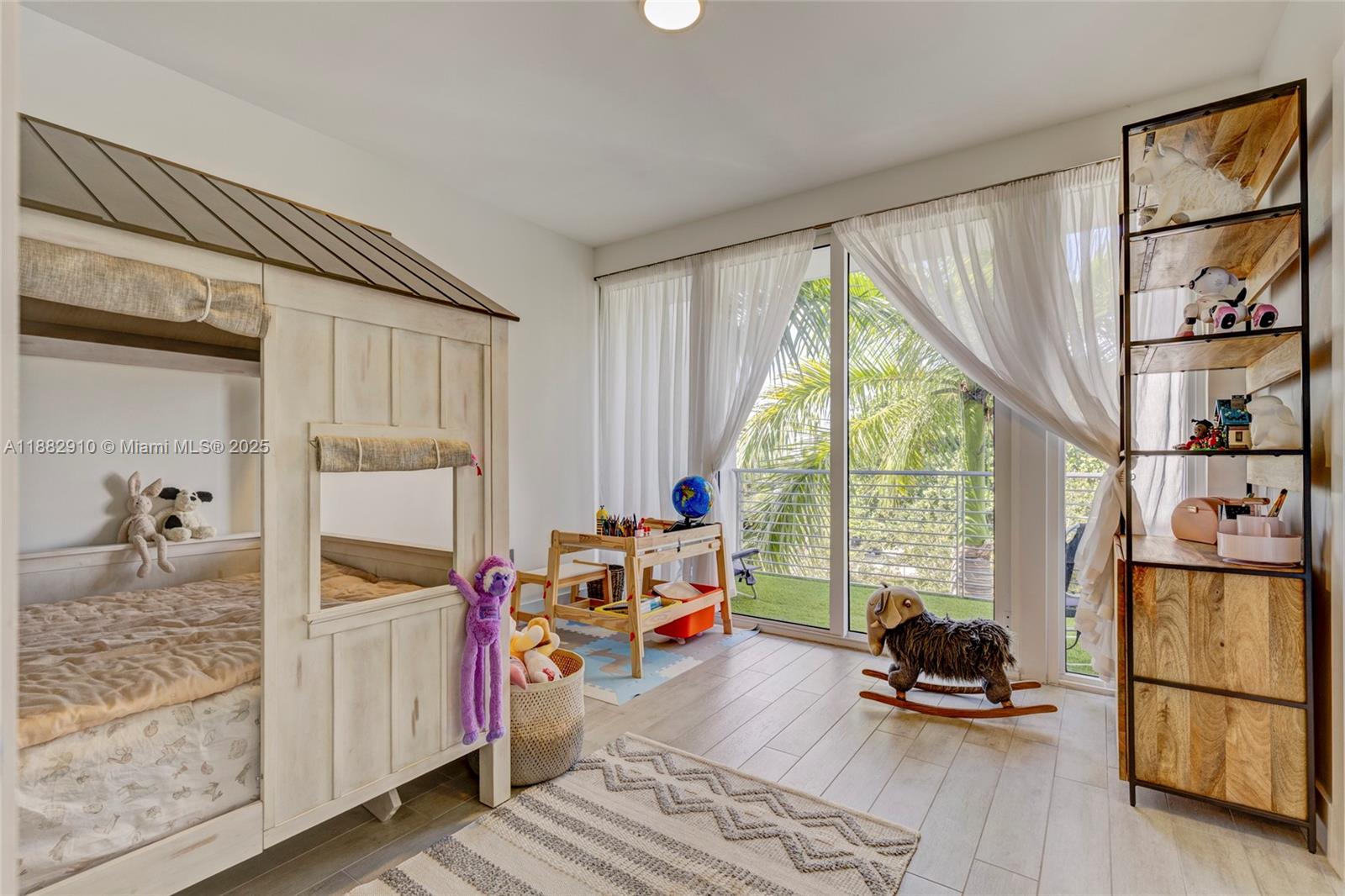 89 N Shore Dr Miami Beach, FL 33141