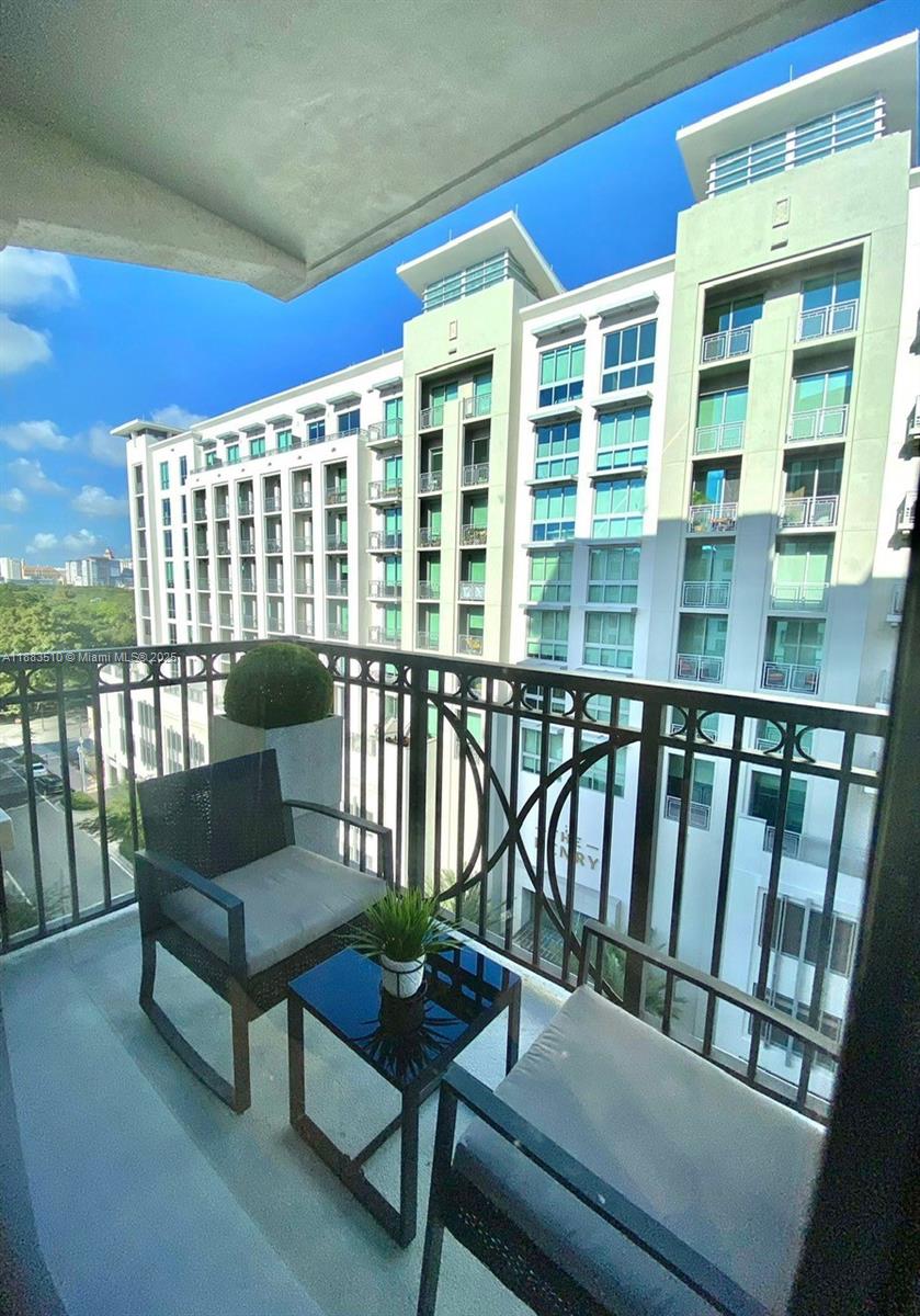 image Merrick Manor Condo18