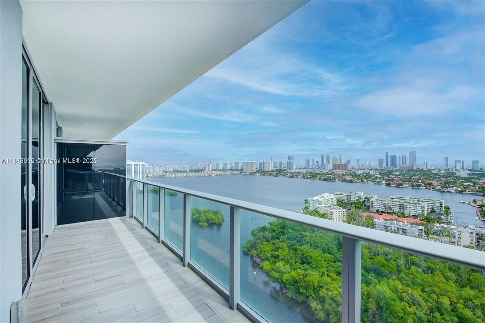 16385 Biscayne Blvd #2616