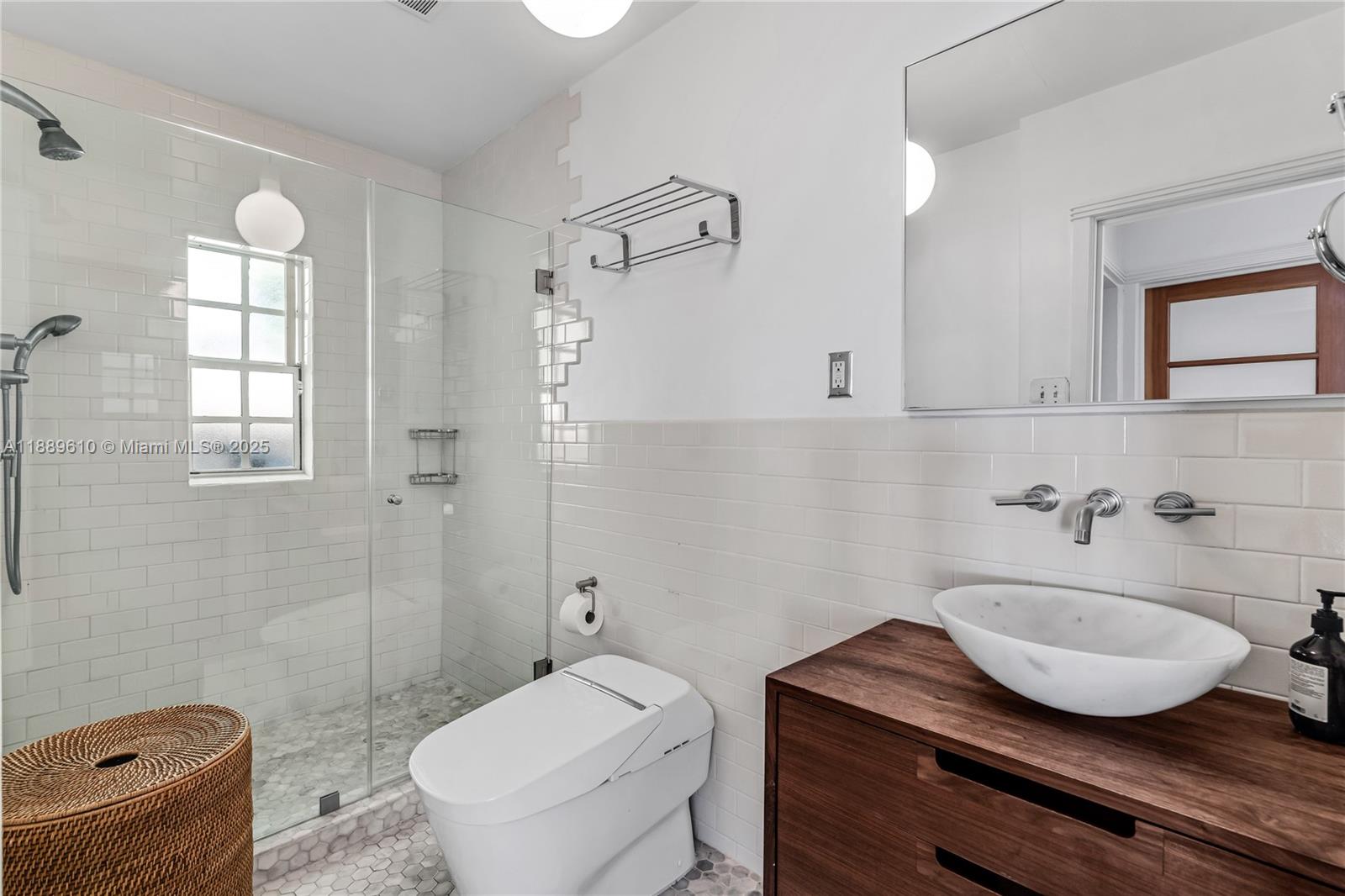 8 Century Ln Miami Beach, FL 33139 8 Century Ln Miami Beach, FL 33139