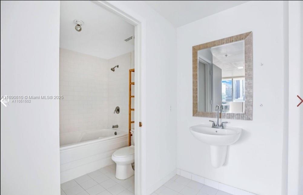 Undisclosed Address Miami, FL 33130