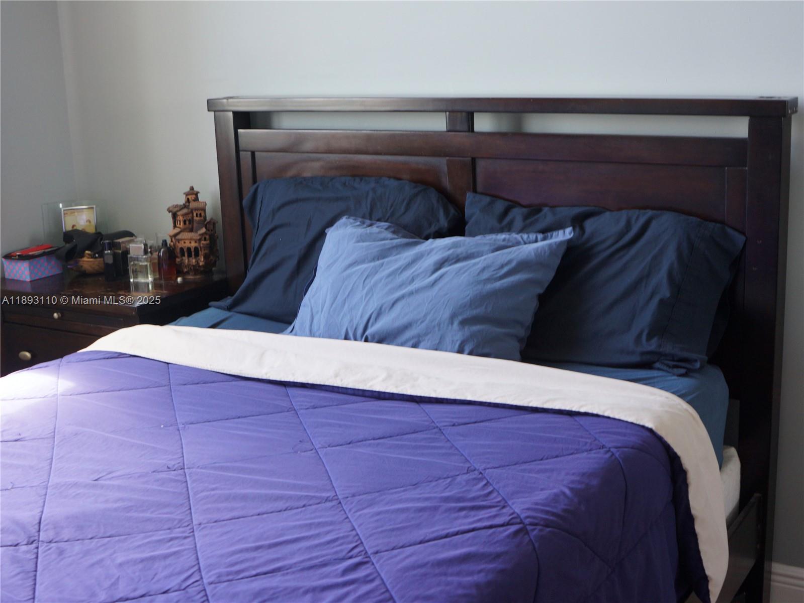 image Arlen House Condo9