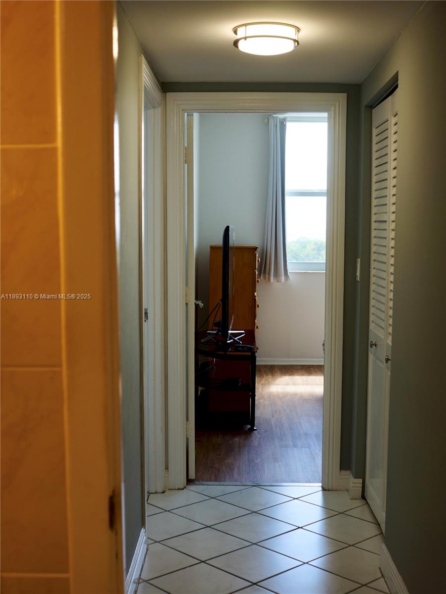 image Arlen House Condo21