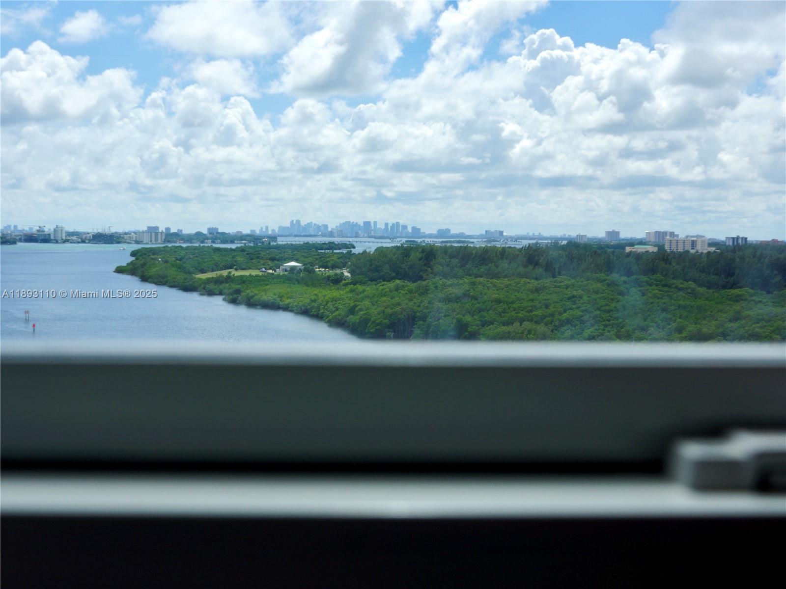 image Arlen House Condo22