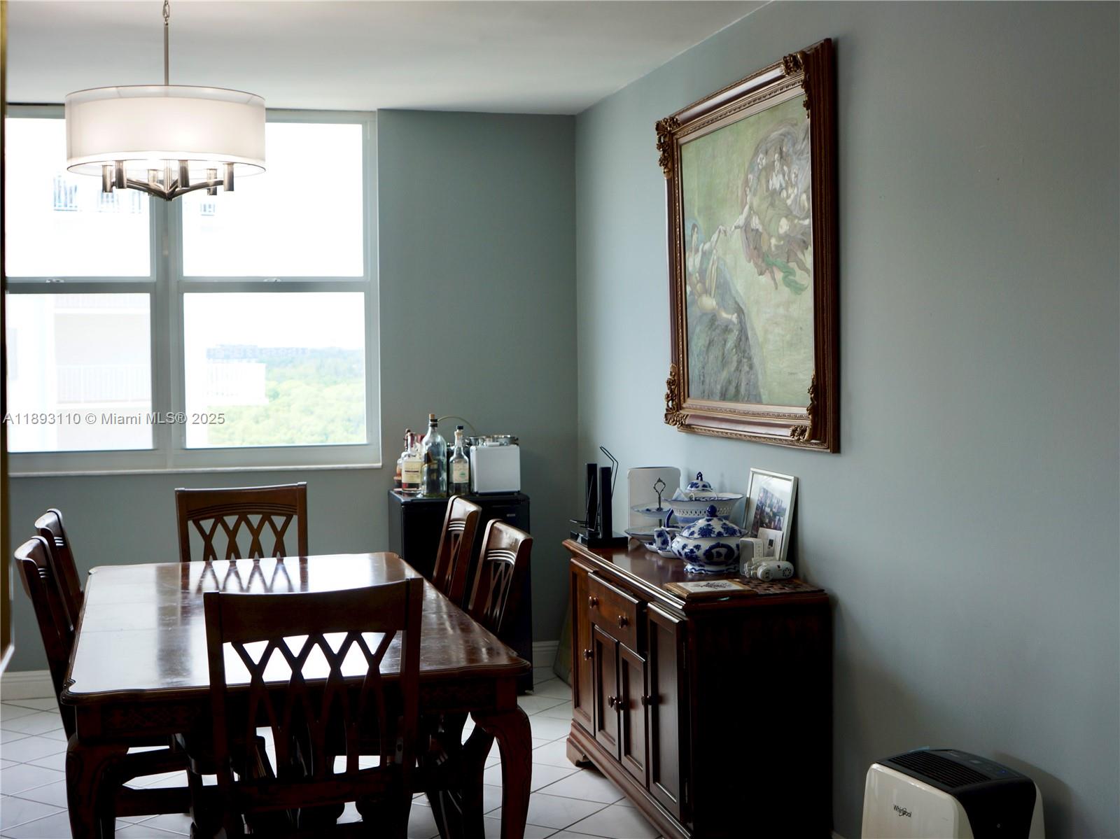 image Arlen House Condo24