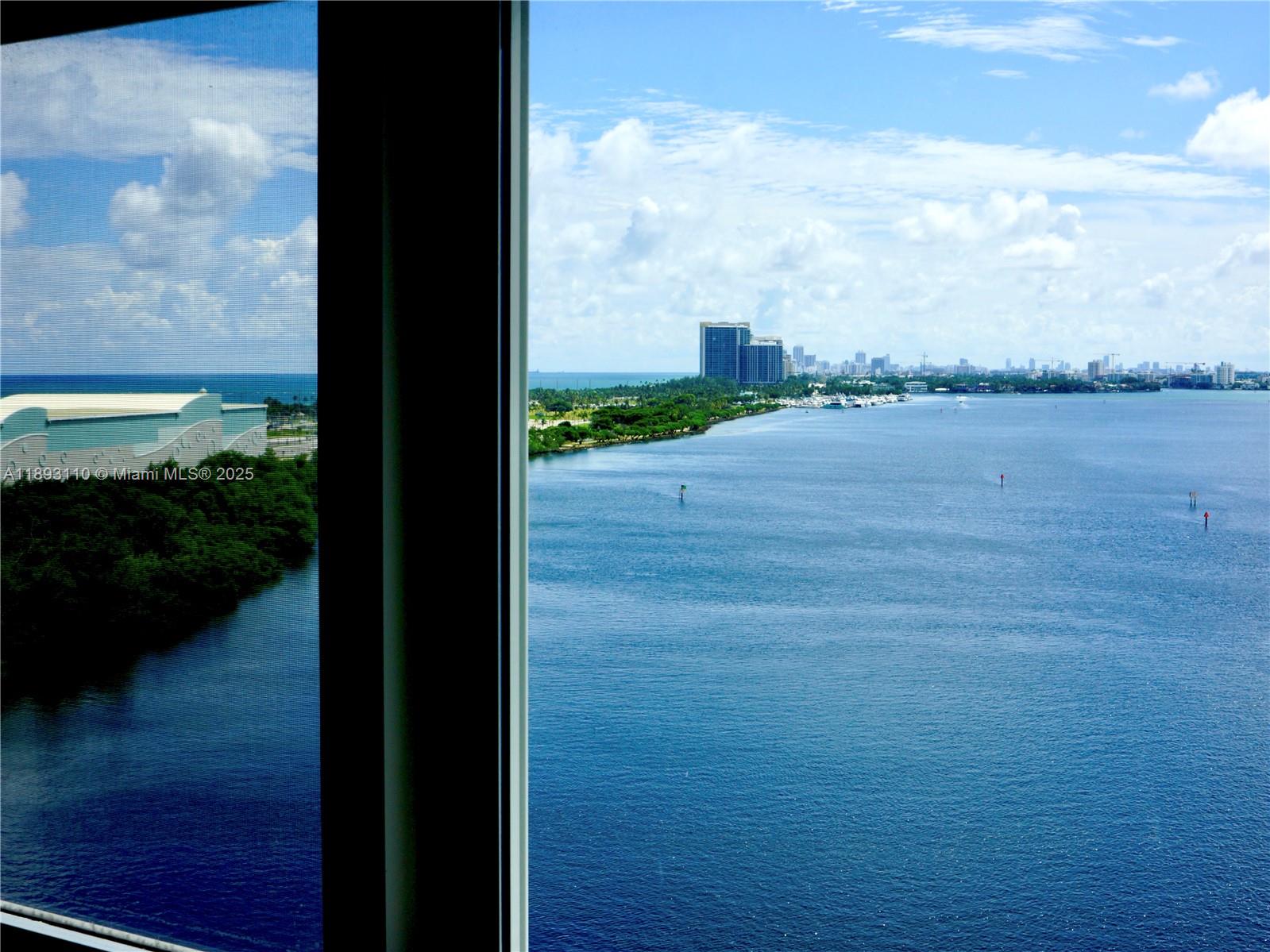 image Arlen House Condo31