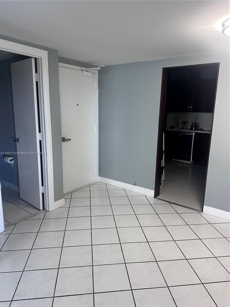 image Arlen House Condo40